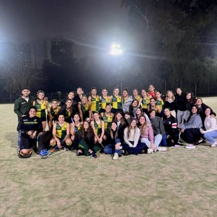 Hockey Femenino: una de cal y una de arena